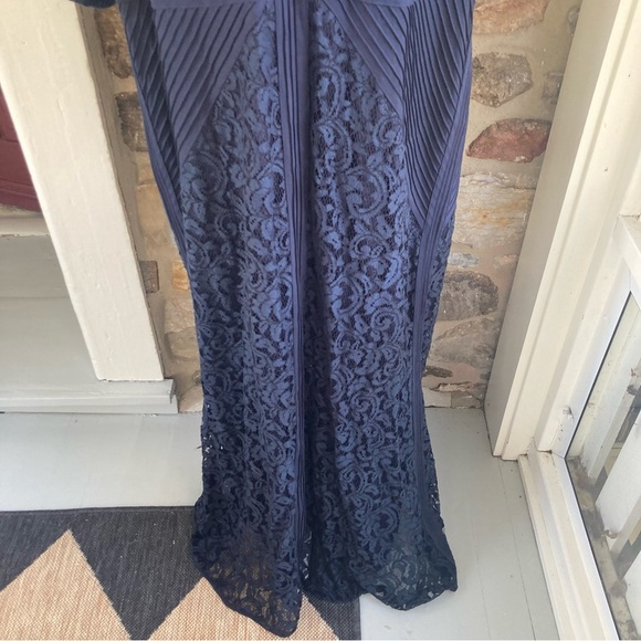 Tadashi Shoji Too Deep Blue Lace V Neck short Sleeve Maxi Dress 22Q - Picture 4 of 13